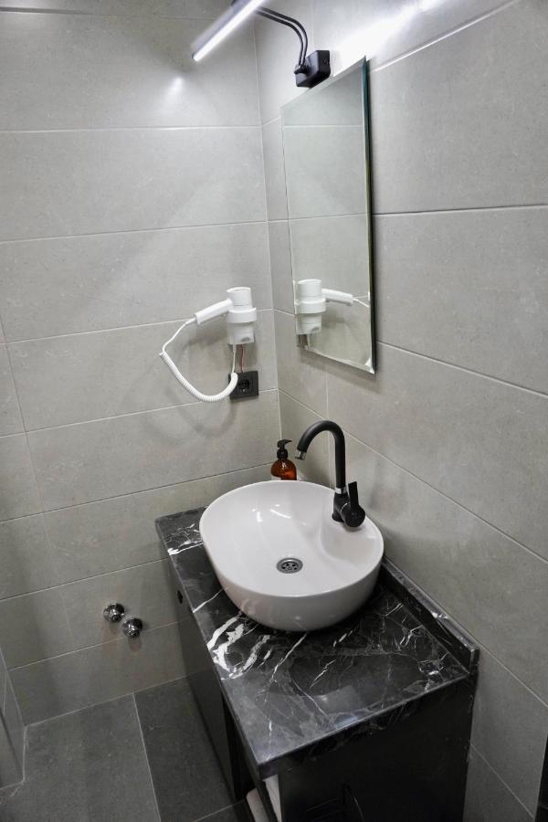 Reynabe Boutique Hotel 迪基利 外观 照片
