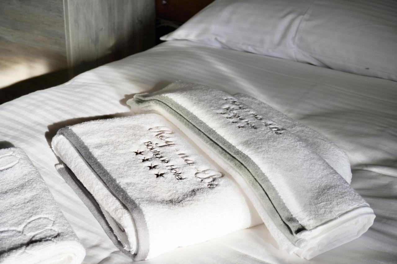 Reynabe Boutique Hotel 迪基利 外观 照片
