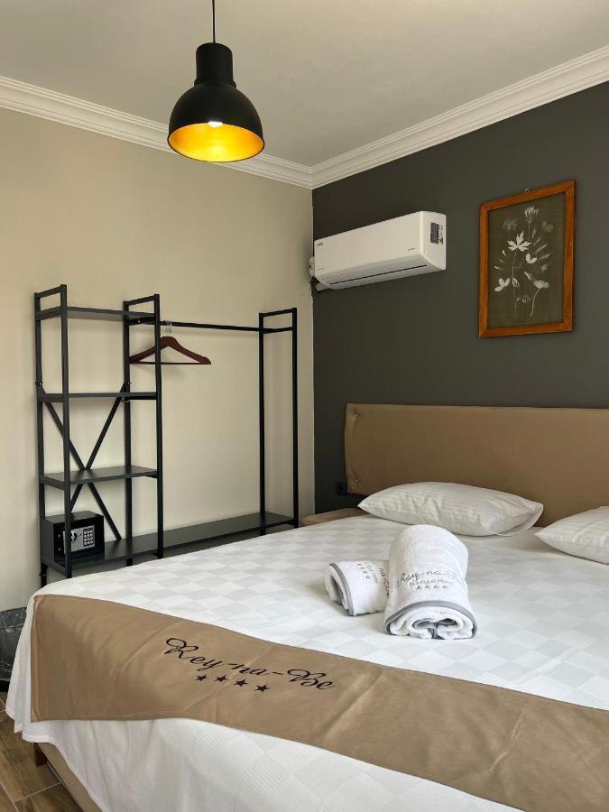 Reynabe Boutique Hotel 迪基利 外观 照片